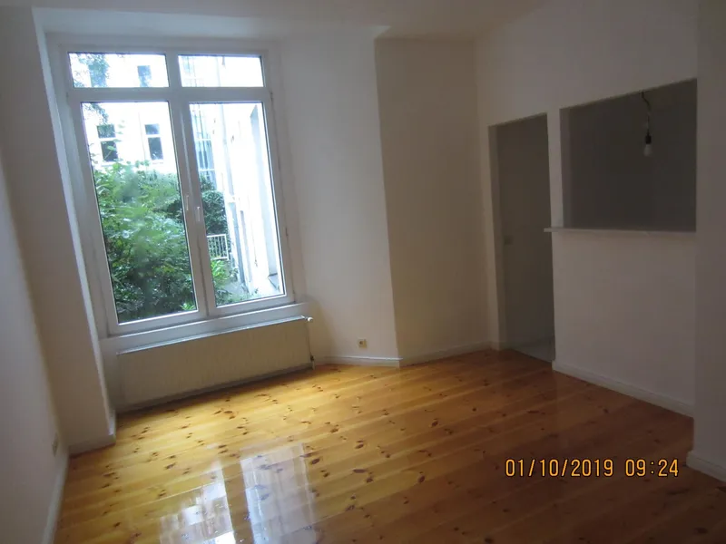 Ruhige und schöne 2-Zimmer Altbauwohnung im beliebten Friedrichshain — photo 1